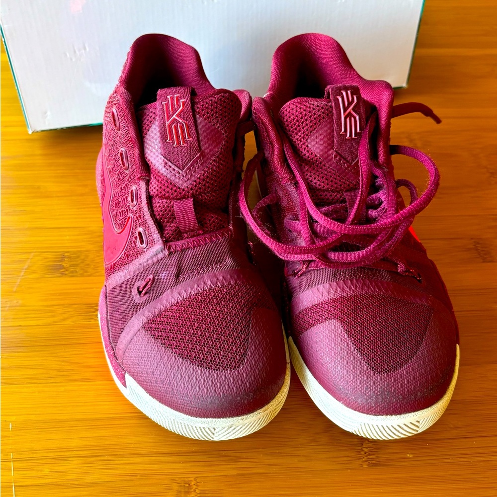 Nike Kyrie 3 Hot Punch, size 2Y 2 Youth, with box